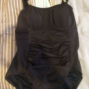 One piece swim suit
